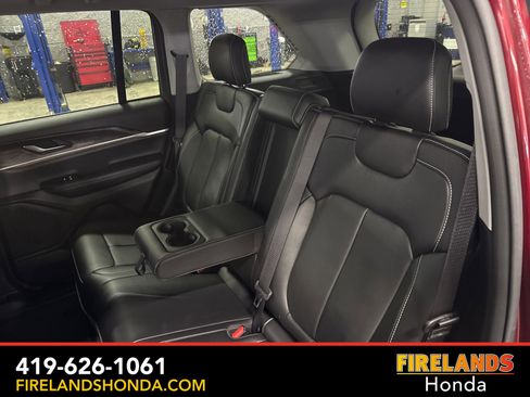 Used 2023 Jeep Grand Cherokee Limited image 30