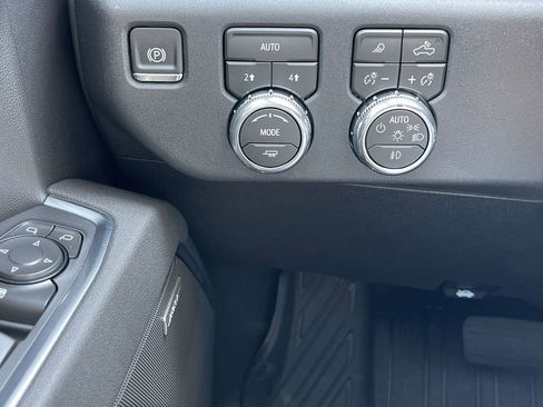 New 2026 GMC Sierra 1500 Elevation w/ Elevation Premium Package AWD/4WD image 18