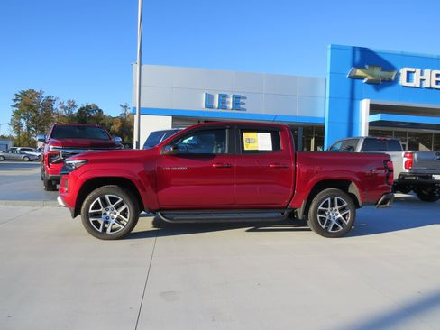 Used 2024 Chevrolet Colorado Z71 w/ Z71 Convenience Package 2 image 2