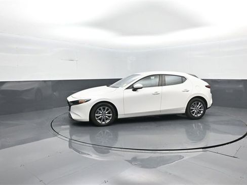 Used 2021 MAZDA MAZDA3 s image 4