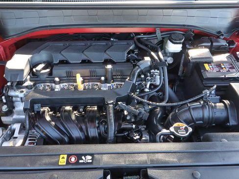Used 2025 Hyundai Venue SEL FWD image 18