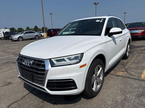 Used 2019 Audi Q5 2.0T Premium Plus w/ Premium Plus Package AWD/4WD image 4