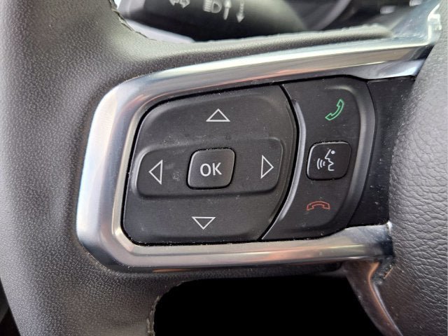 Used 2025 Jeep Wrangler Unlimited Sahara AWD/4WD image 31