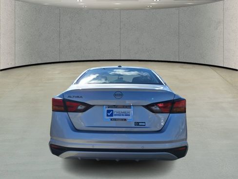 Used 2025 Nissan Altima 2.5 S image 5