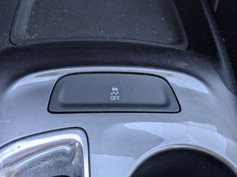 Used 2020 Chevrolet Malibu LS image 26