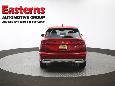 Used 2023 Mitsubishi Outlander SEL AWD/4WD image 39