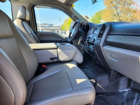 Certified 2020 Ford F250 XL w/ Snow Plow Prep Package AWD/4WD image 11