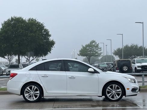 Used 2016 Chevrolet Cruze LTZ image 3