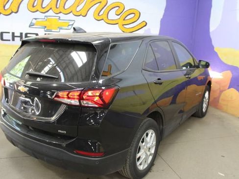 Used 2023 Chevrolet Equinox LS w/ LS Convenience Package AWD/4WD image 8