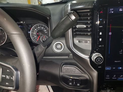 Used 2025 RAM 3500 Big Horn image 26