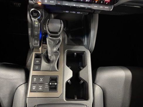 Certified 2024 Toyota Land Cruiser Base image 17