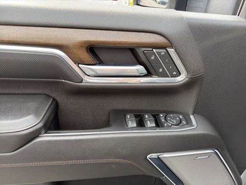 Used 2024 Chevrolet Silverado 2500 High Country w/ High Country Premium Package AWD/4WD image 16