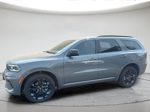 Used 2025 Dodge Durango GT w/ Blacktop Package AWD/4WD image 10