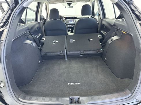 Used 2022 Nissan Kicks S image 39