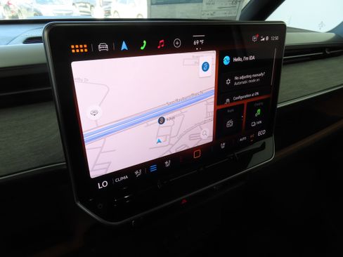 New 2025 Volkswagen ID. Buzz Pro S image 18