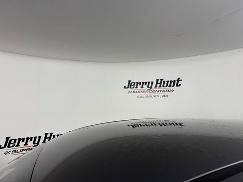 Used 2025 Nissan Kicks SV image 13