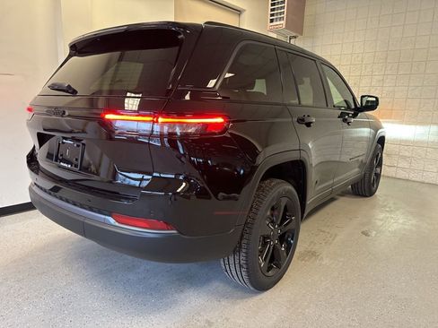 New 2026 Jeep Grand Cherokee Limited AWD/4WD image 21