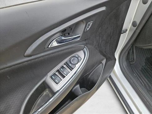 Used 2022 Chevrolet Malibu LT image 13