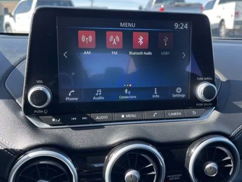 Used 2025 Nissan Sentra SV FWD image 39