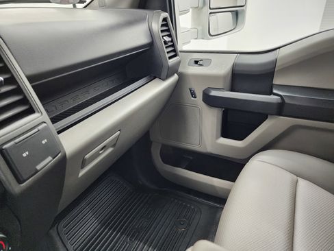 Used 2022 Ford F250 XL w/ STX Appearance Package image 13