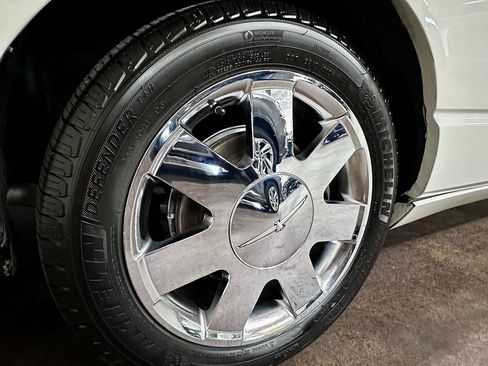 Used 2002 Ford Thunderbird Deluxe image 25