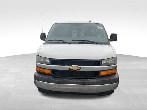 Used 2024 Chevrolet Express 2500 w/ Driver Convenience Package image 3