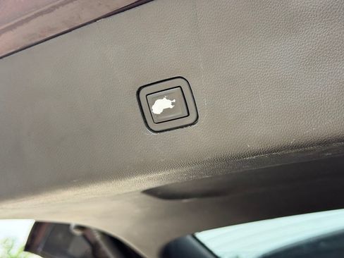 Used 2020 Chevrolet Traverse LT FWD image 27