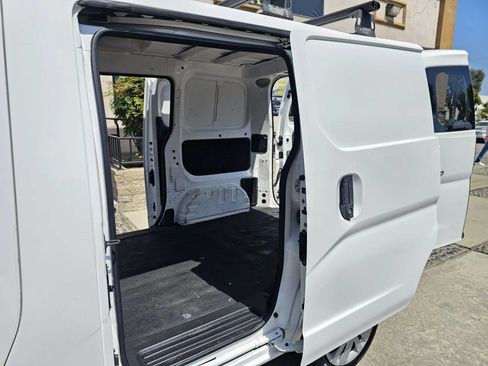 Used 2018 Nissan NV200 SV w/ Navigation Package FWD image 13