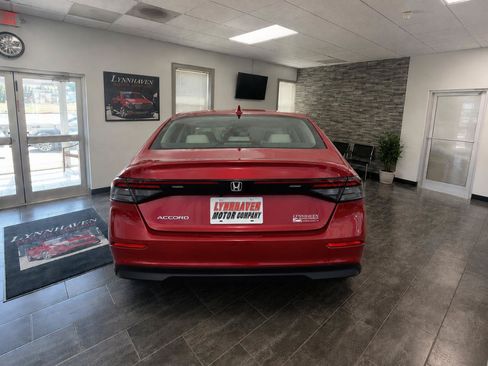 Used 2024 Honda Accord EX image 15