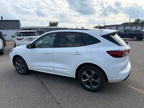 Used 2023 Ford Escape ST-Line w/ Tech Pack #1 AWD/4WD image 2