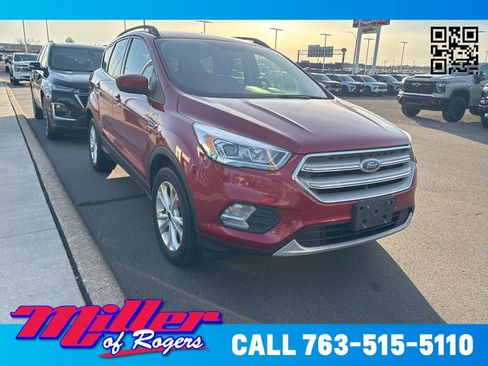 Used 2019 Ford Escape SEL image 1