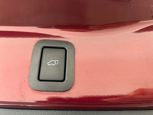 Used 2017 Toyota Highlander XLE AWD/4WD image 17