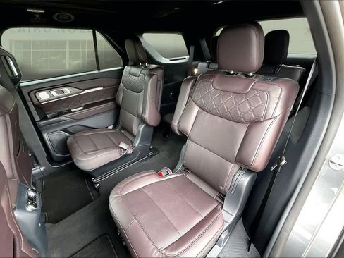 New 2026 Ford Explorer Platinum image 27