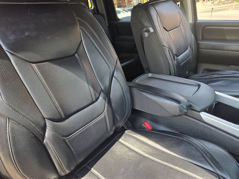 Used 2014 Nissan Titan SL w/ SL Moonroof Package RWD image 26