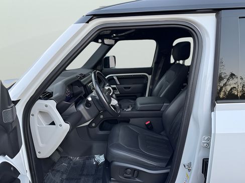 Used 2021 Land Rover Defender 110 X-Dynamic HSE AWD/4WD image 18