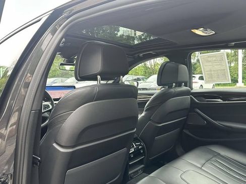 Used 2021 BMW M550i xDrive w/ Premium Package AWD/4WD image 22