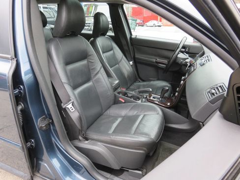 Used 2005 Volvo V50 2.4i image 11