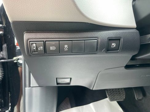 New 2026 Toyota Corolla SE FWD image 17