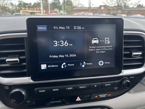 Certified 2025 Hyundai Venue SEL FWD image 25