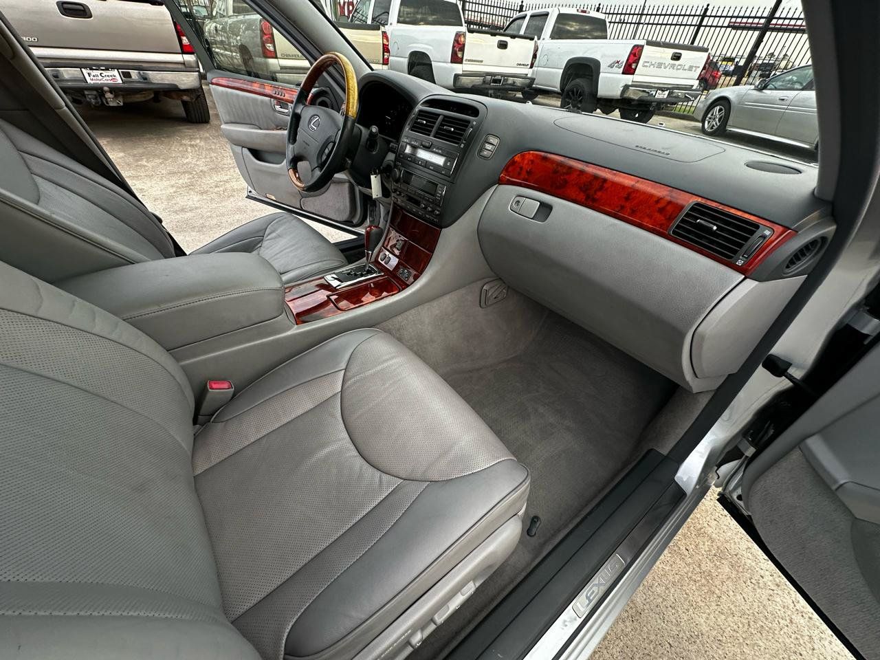 Used 2004 Lexus LS 430 RWD image 52