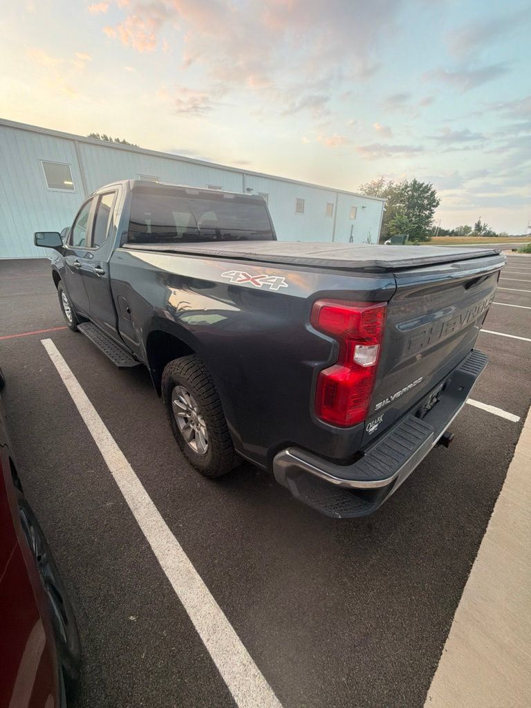 Used 2020 Chevrolet Silverado 1500 LT w/ All-Star Edition AWD/4WD image 4