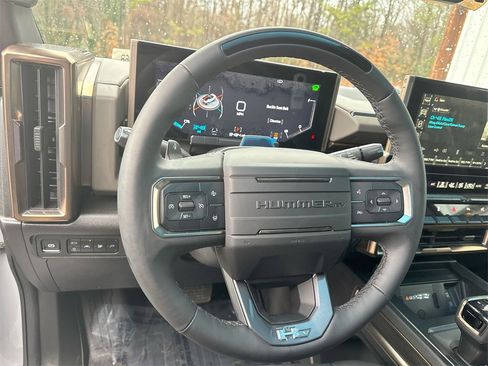 Used 2025 GMC Hummer EV 3X image 16