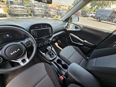 Used 2022 Kia Soul LX FWD image 20