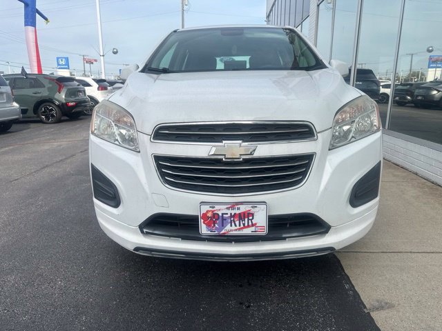 Used 2016 Chevrolet Trax LS w/ LPO, Protection Package FWD image 3