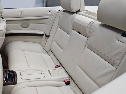 Used 2011 BMW 328i Convertible image 33