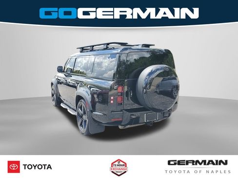 Used 2023 Land Rover Defender 130 X-Dynamic SE AWD/4WD image 10
