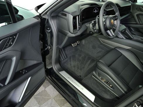 New 2026 Porsche Cayenne S AWD/4WD image 8
