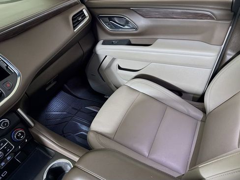 Certified 2024 Chevrolet Tahoe LT w/ LT Signature Package AWD/4WD image 23