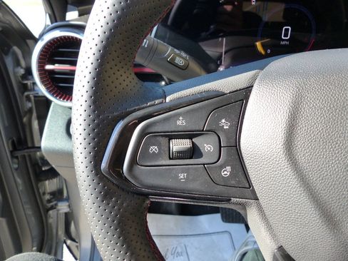 Used 2025 Chevrolet Trax RS w/ Driver Confidence Package FWD image 26