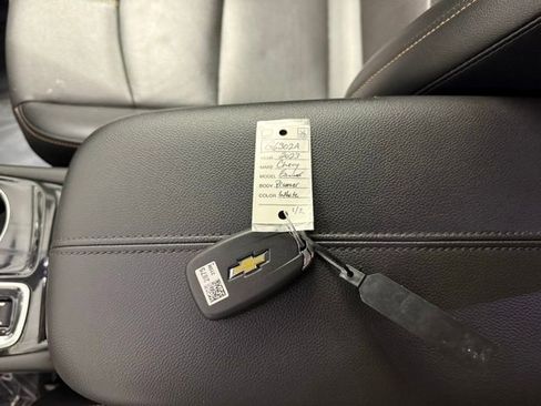 Used 2023 Chevrolet Equinox Premier image 21